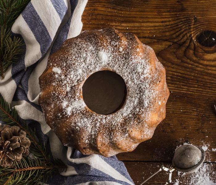 rijke feestelijke roltaart is de koningin van de feestelijke desserts