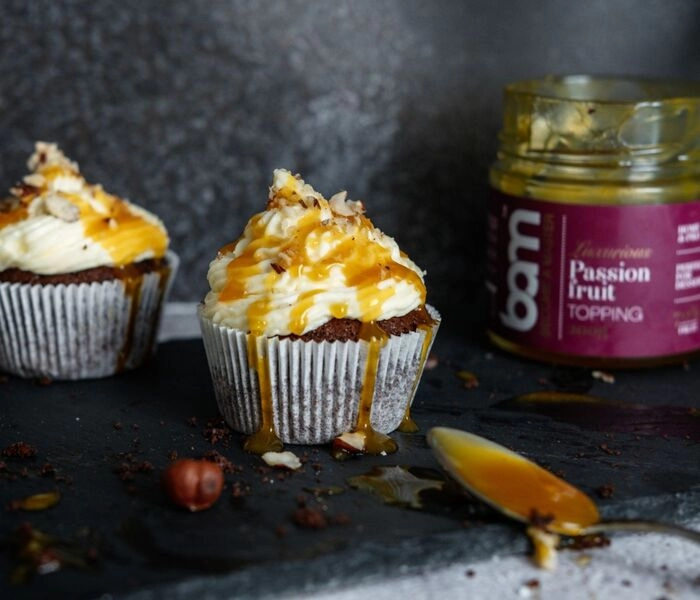 chocolade muffins met passievrucht topping