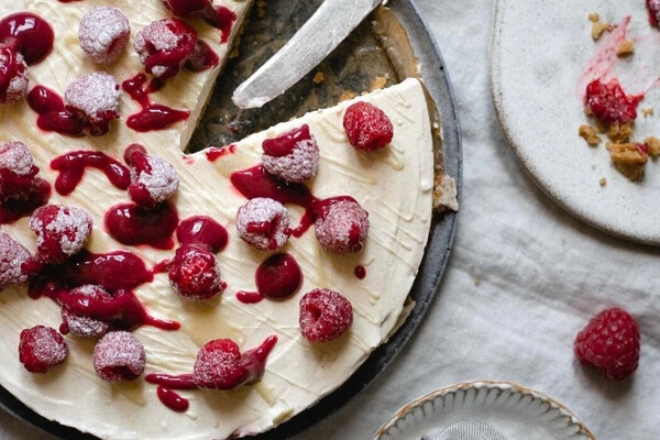 bam witte chocolade en frambozen cheesecake