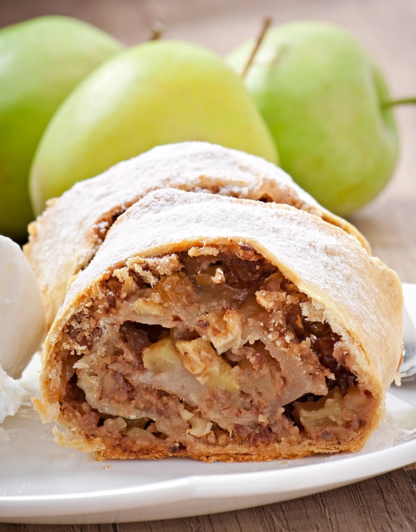 apfelstrudel van bladerdeeg