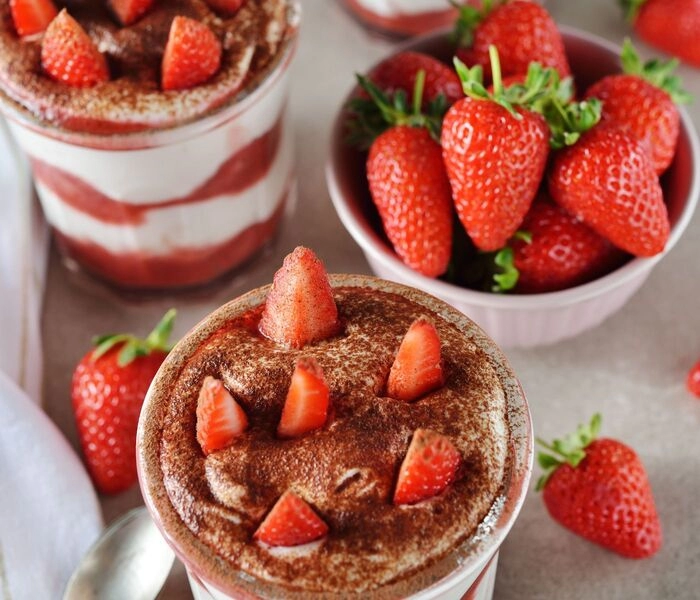 aardbeientiramisu in een glas
