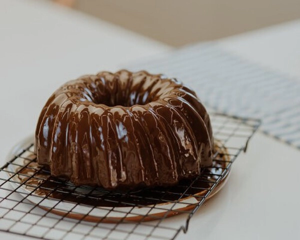 chocoladetaart met chocoladecrèmevulling