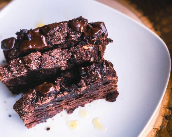 bananenbrood met chocolade en pindakaas