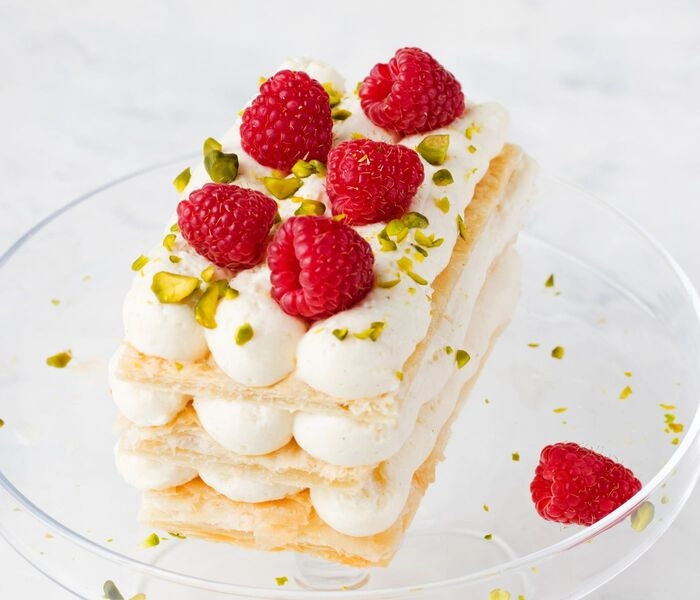 mille feuille met frambozen en gezouten karamel