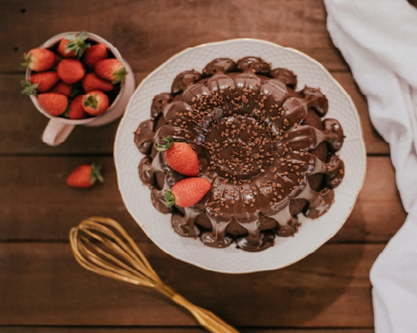 chocoladetaart met aardbeien