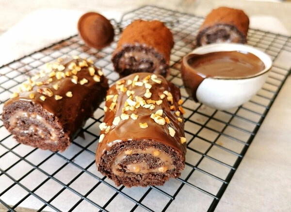 mini roulades met krokante honingvulling