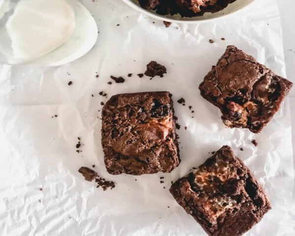 brownies met zure kersen